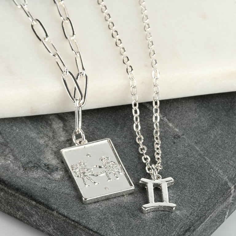 Pack of 2 pendant necklaces - Teenage girl