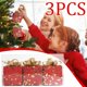 thumbnail image 4 of Juego de tres piezas Diseños: Un juego de tres bolas navideñas de diseño único, cada una adornada con deslumbrantes lentejuelas doradas, que agregan brillo a su decoración navideña., 4 of 8