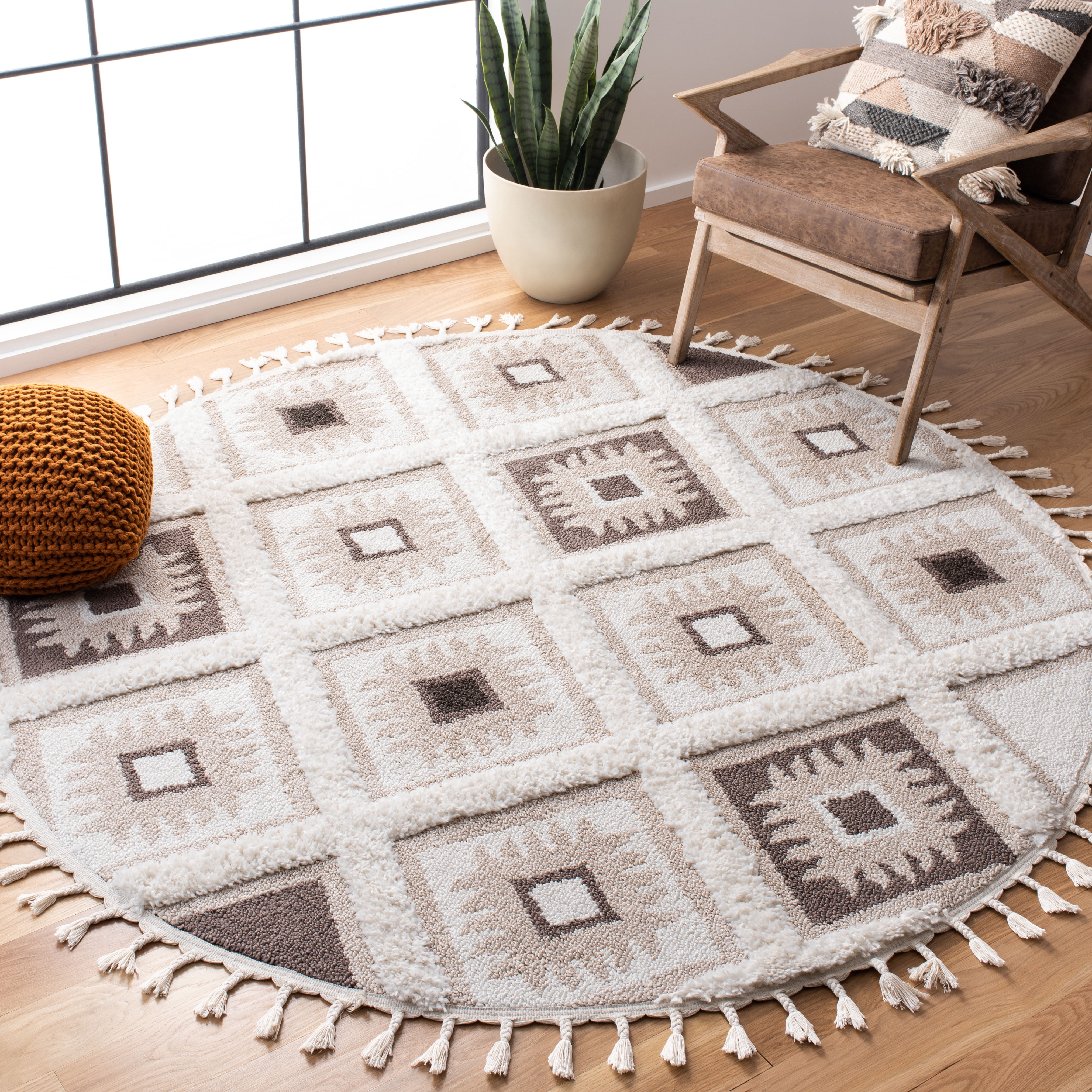 SAFAVIEH Moroccan Tassel Elsie Abstract Shag Area Rug, Ivory/Brown, 4' x 4' Round