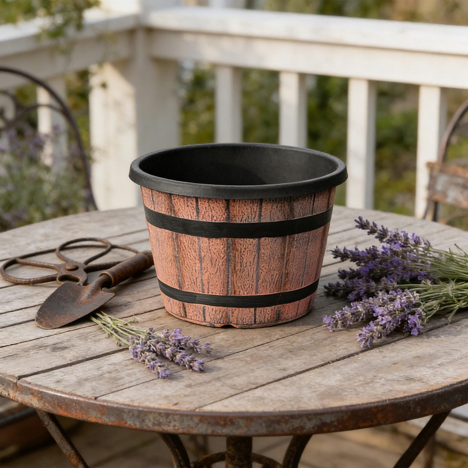 Wood-Effect Plastic Flower Pot with Natural Texture for Indoor and Outdoor Plants, Durable Home Decor Planter with Matching Base Tray, Versatile Gardening Container for Flowerss and Potted Plants