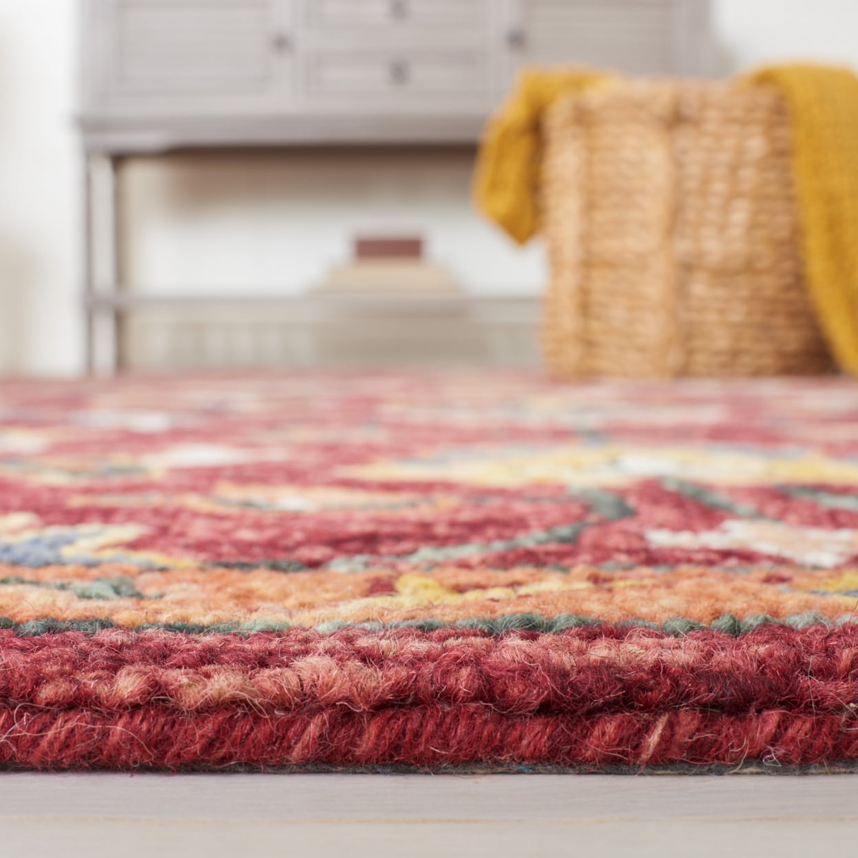 SAFAVIEH Aspen Devyn Tribal Area Rug, Red/Rust, 4' x 6'