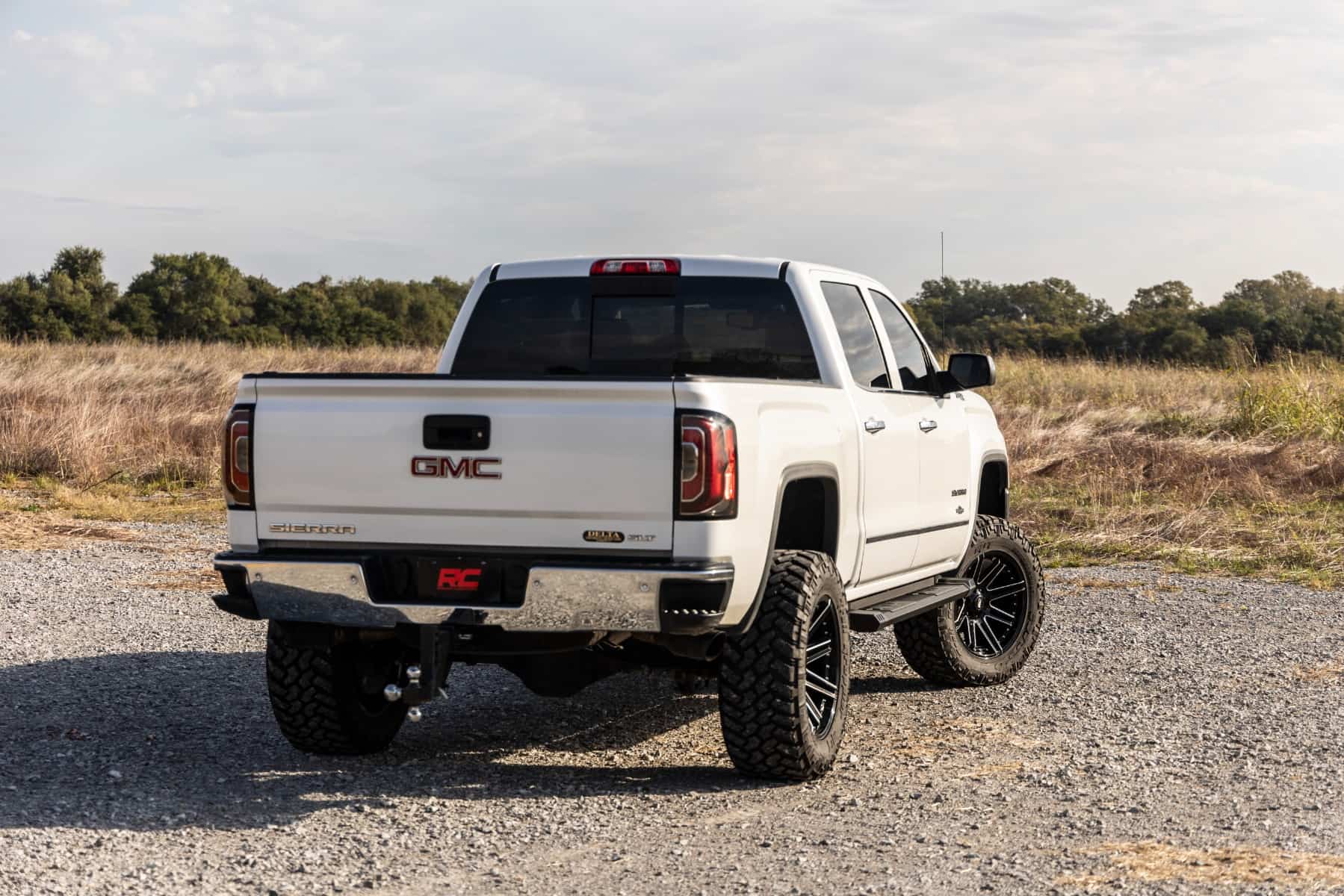 Rough Country HD2 Running Boards for 07-18 Chevy/GMC 1500 | Crew Cab- SRB071785A
