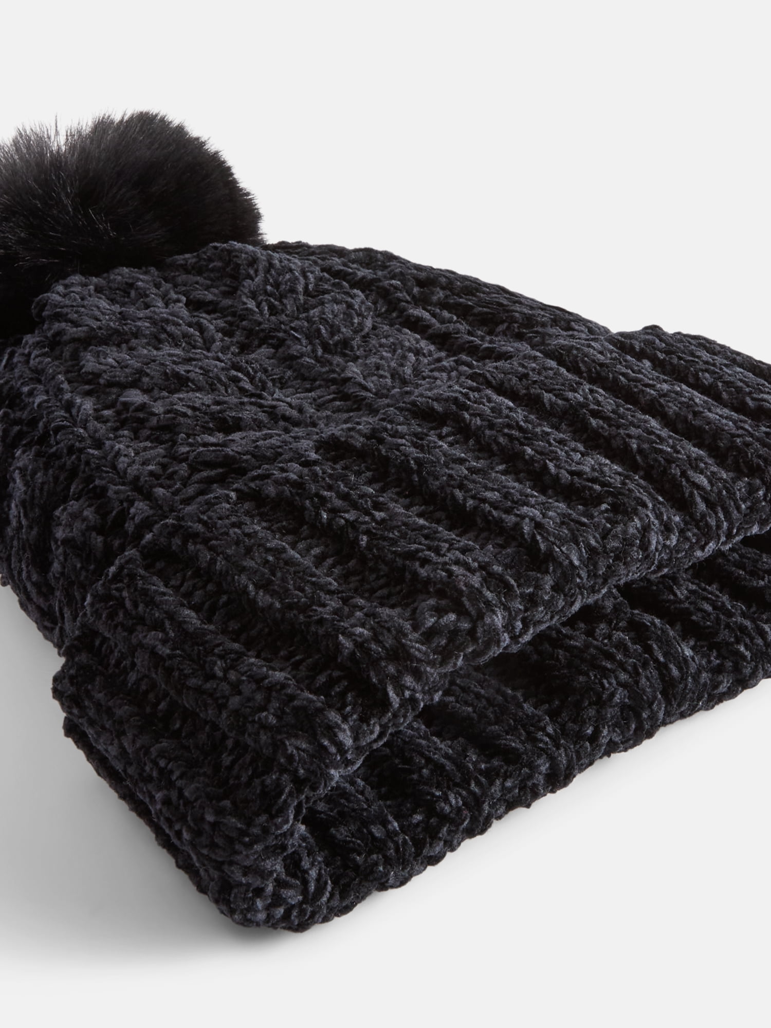 MNYC Women's 2 PC Cable Knit Chenille Beanie w/ Matching Gloves, Black
