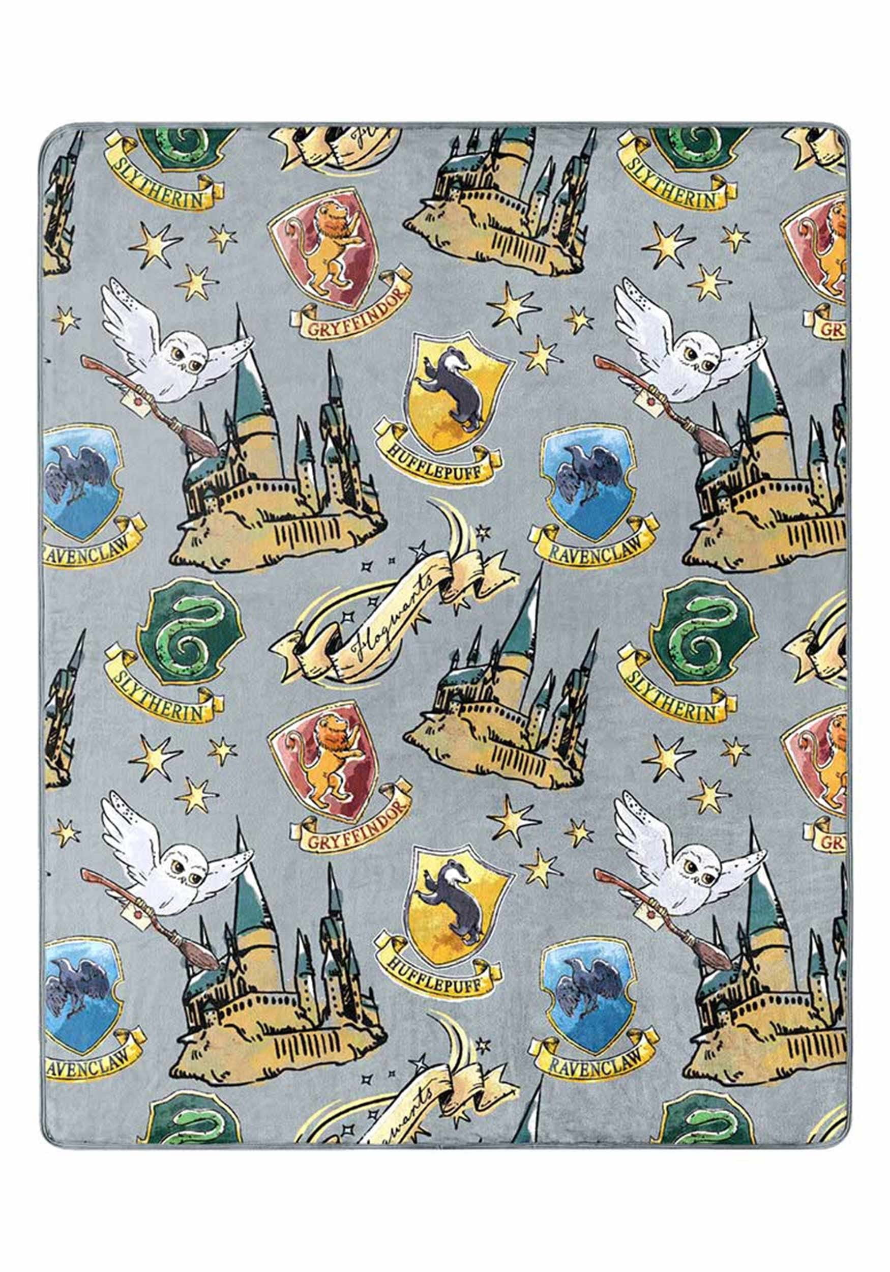 Harry Potter Hedwig Magic Kids Silk Touch Throw Blanket with Plush Hugger