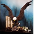 thumbnail image 1 of Grande Statue de Bald Eagle Grand des Montagnes Rocheuses Descendant sur une Proie Figurine Décor, 1 of 5