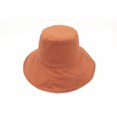 thumbnail image 2 of Gorro bucket, textura al tacto, doble vista, color coral. INVIGORATE Gorro bucket, 2 of 5