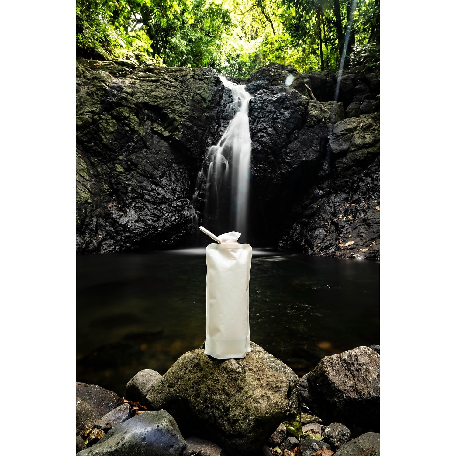 Vapur Anti-Bottle Collapsible Plastic Water Bottle 34 oz. Whiteout (30054)