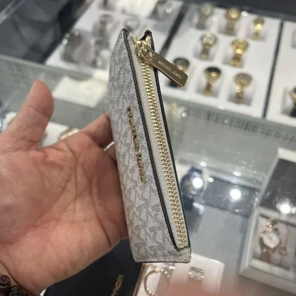 Michael Kors Vanilla MK Jet Set Small Top Zip Coin Purse