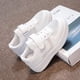 thumbnail image 1 of Zapatos blancos para estudiantes, zapatos de tabla para niños con suela suave, zapatos de primavera y otoño para niños, zapatos casuales antideslizantes a juego para niños y niñas grandes, 1 of 6