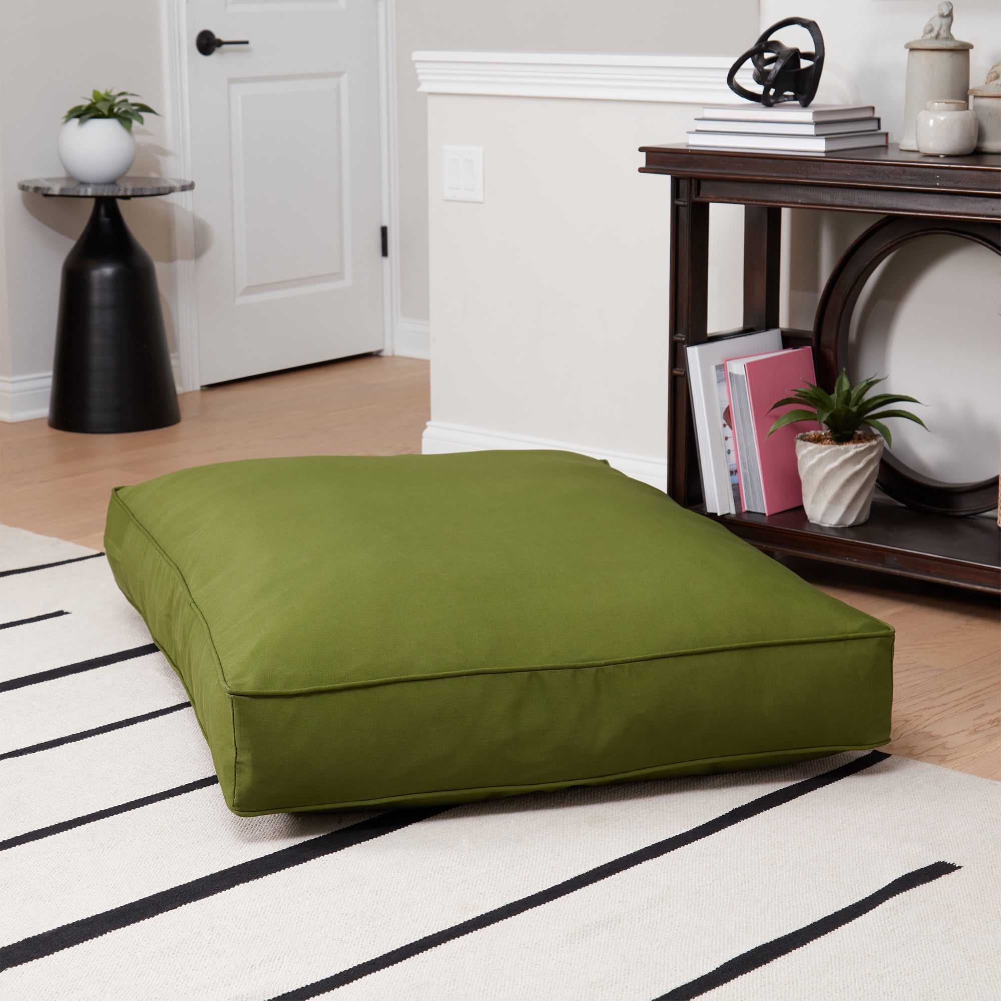 Happy Hounds Casey Indoor/Outdoor Pillow Style Dog Bed, Hunter, Large (48 x 36 in.)