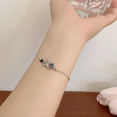 thumbnail image 2 of Pulsera de estrella azul para mujer, estilo lujoso, ligero, exquisito, estilo frío, accesorios sencillos que combinan con todo, 2 of 4