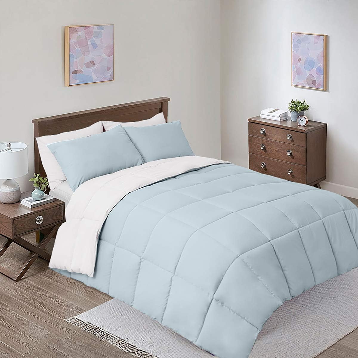 Sheetsnthings Reversible Down Alternative Comforter, Medium Warmth (44-Ounces of Fill) King-California King Size Blanket, Blue-White