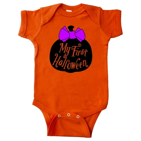 

Inktastic My 1st Halloween with Pumpkin and Purple Bow Gift Baby Boy or Baby Girl Bodysuit