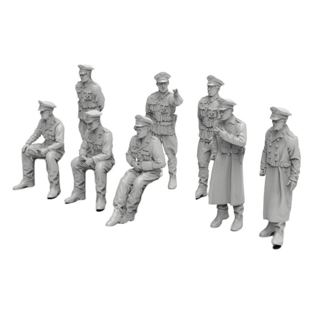 Yinanstore 8 Pieces Soldier Figure Models Miniature Figurines for Games Miniature Scene 2.4cm