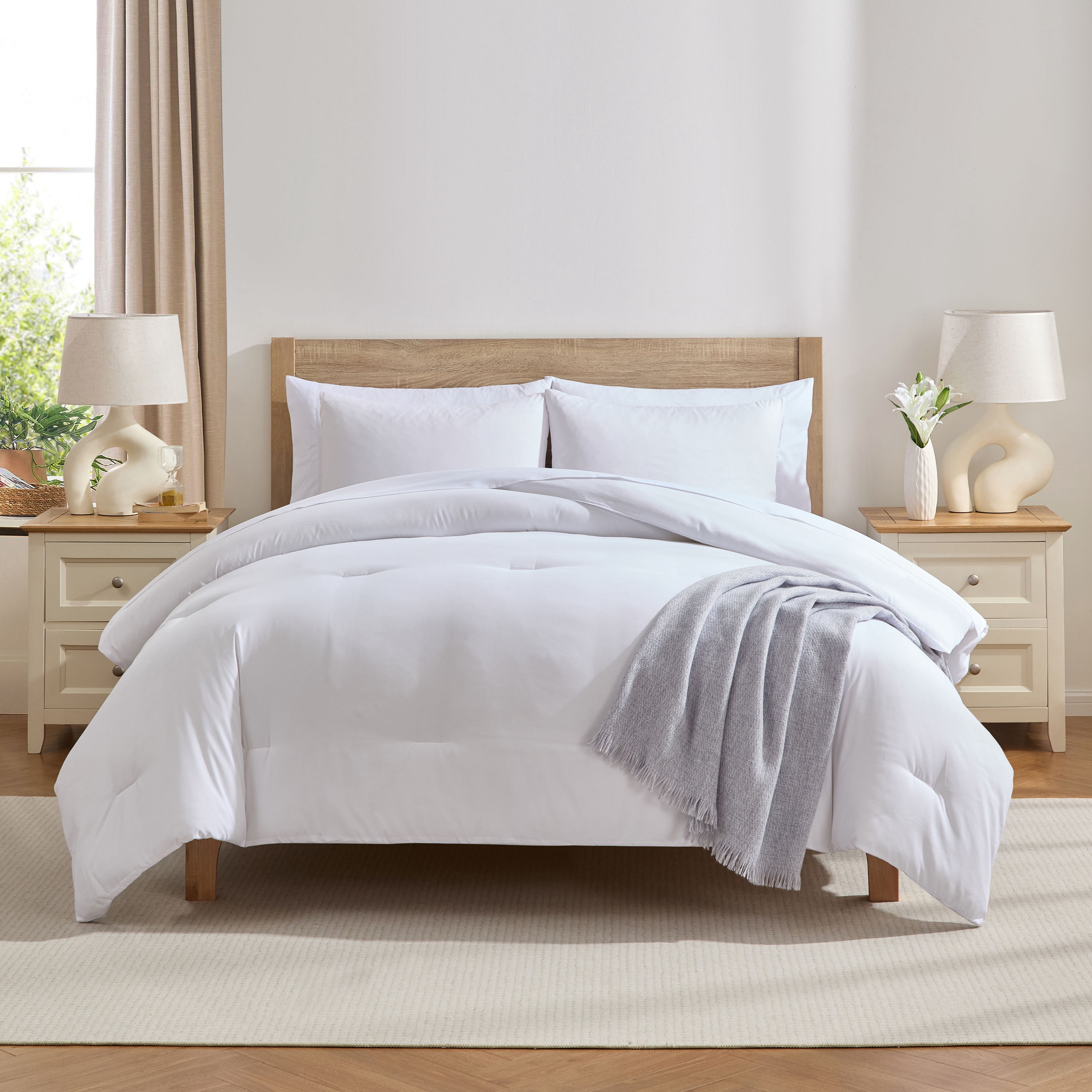 LammaLoe Full Comforter Set, 7 Piece Bed in a Bag, Ultra Soft Bedding Comforter Set with Sheets, All Season Bed Set, White