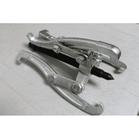 Gear Puller 8" Three Jaw
