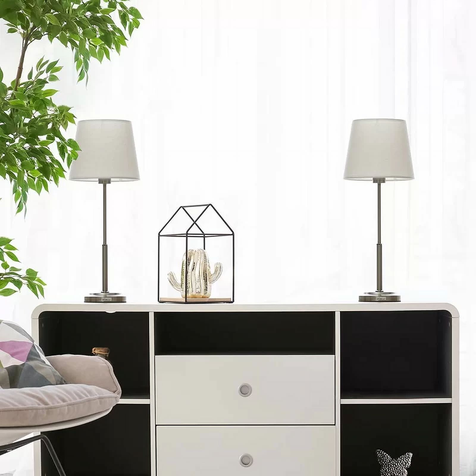 Modern Table Lamp, Bedside Lamp Metal Table Lamp with Round Base (Set of 2) Silver