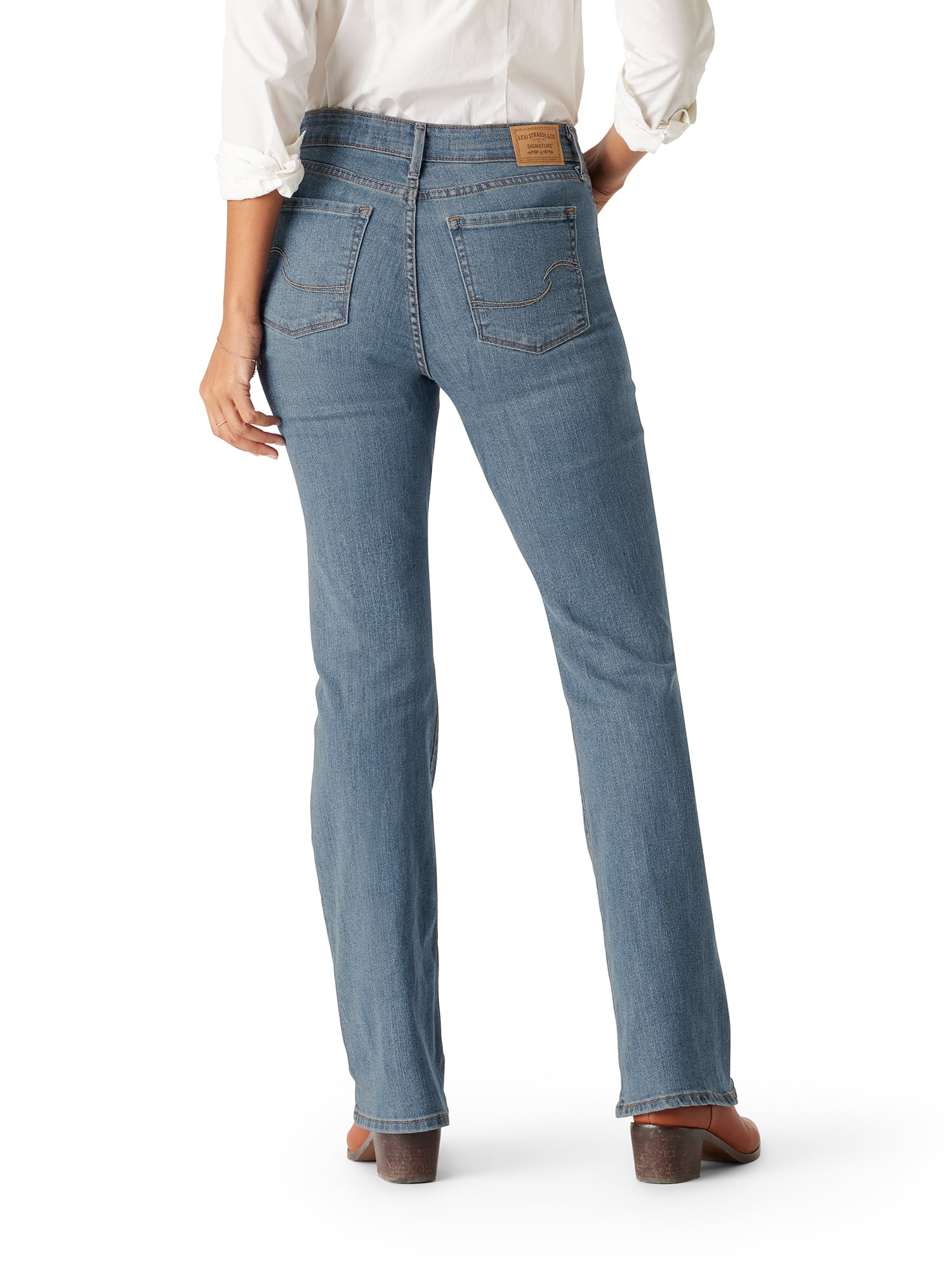 Levi Strauss Signature Women's and Women's Plus Mid Rise Slimming Bootcut Jeans, Sizes 2-26