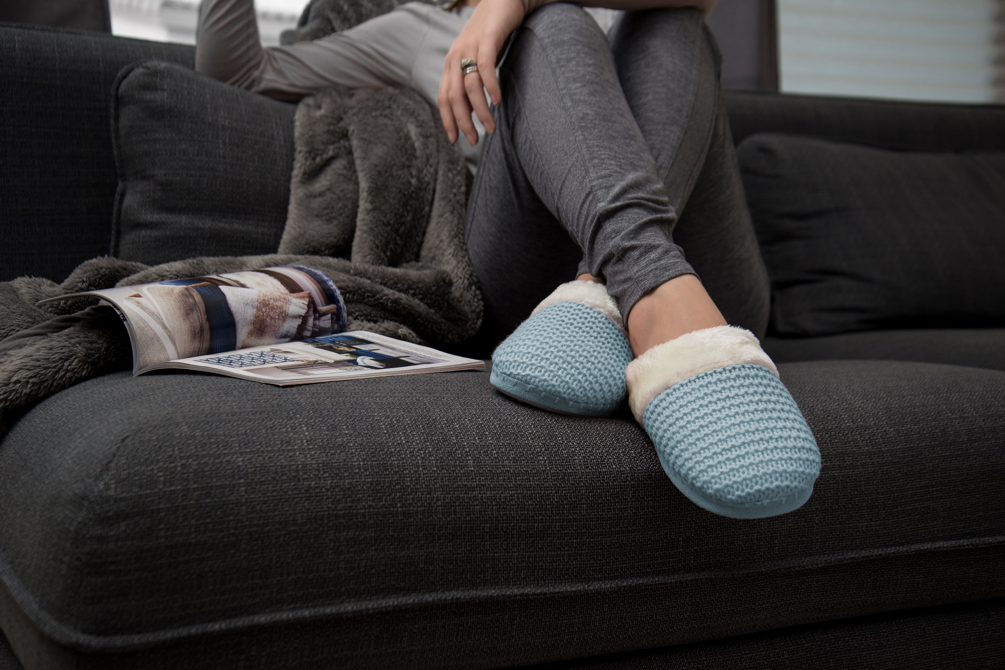 Women’s Weave-Knit Slip-On Indoor Slippers – Plush Padded Plush Home Shoes