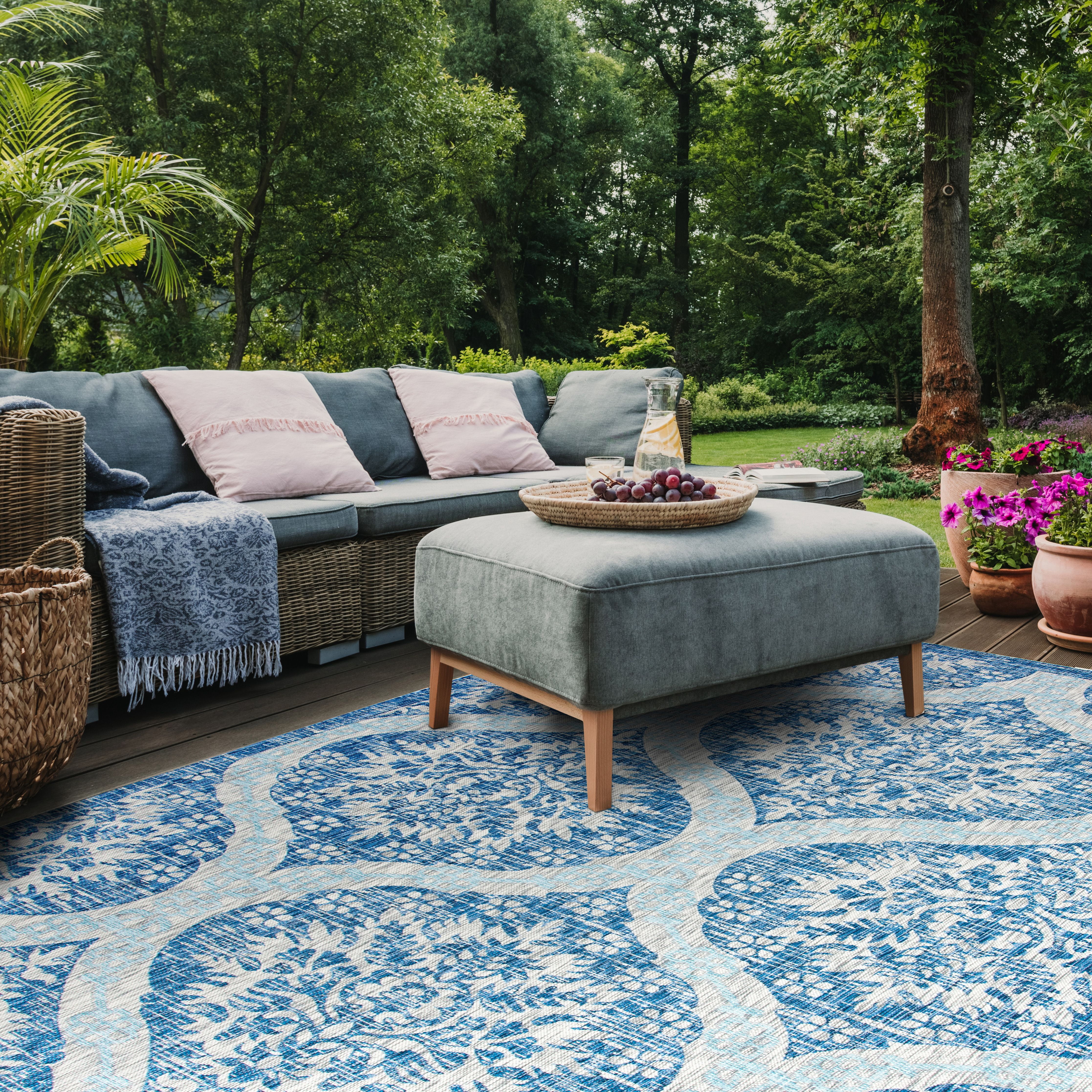 Safavieh Courtyard Tayler Geometric Indoor/Outdoor Area Rug, Navy/Gray, 8' x 11'
