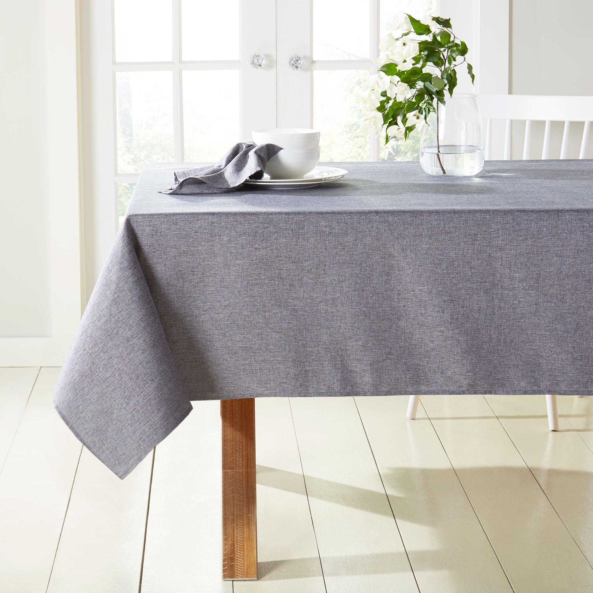 Town & Country Living Somers Tablecloth