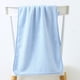 thumbnail image 5 of Set de Toallas de Baño 2 Piezas | Fibra de Poliéster Gruesa, Suave y Absorbente | Toallas Duraderas de Secado Rápido para Rostro y Cuerpo Multiuso | Bordes Reforzados | 75x35 cm | Esenciales para, 5 of 9
