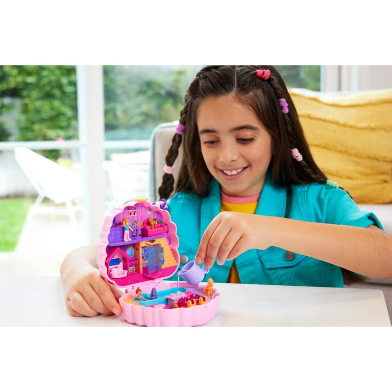 Polly Pocket Groom Glam Poodle Compact Playset with 2 Micro