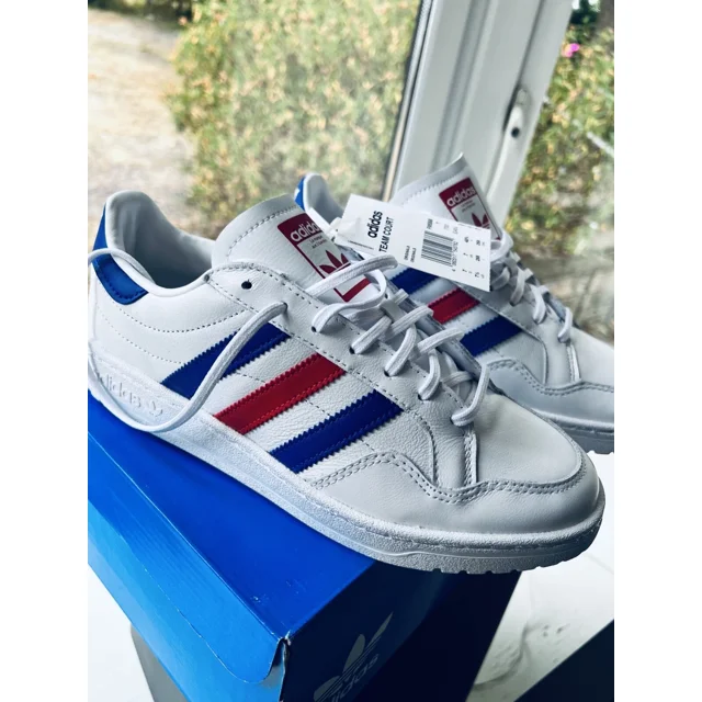 Ad-id-as Originals Team Court Leather Trainers - UK size 7
