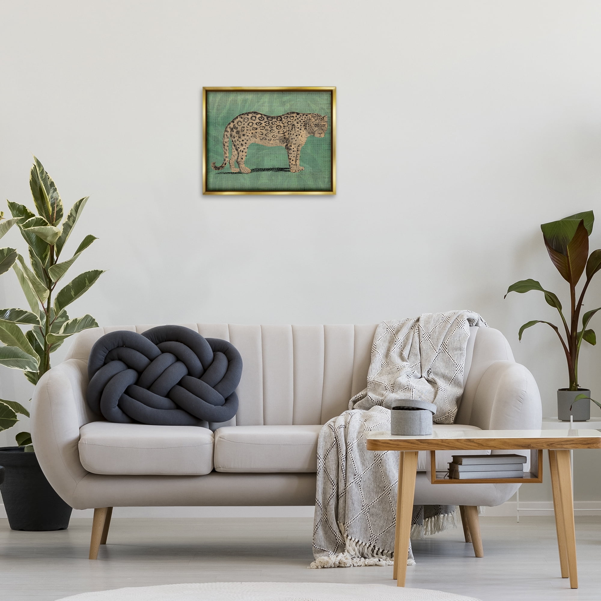 Stupell Industries Traditional Cheetah on Green Animals & Insects Painting Gold Floater Framed Canvas Art Print Wall Art, 21 x 17