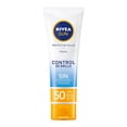 thumbnail image 2 of Protector solar facial NIVEA SUN Control de Brillo efecto matificante de larga duración fps 50+ 50 ml, 2 of 4
