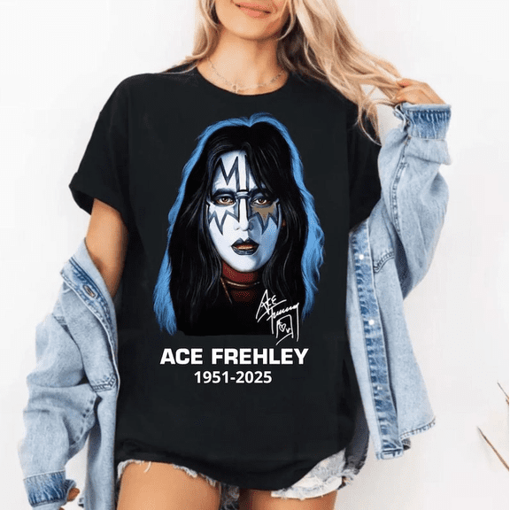 Acce FrehHley The SpaceEman Memorial T-Shirt, Vintage 90s Kiss Graphic Tee