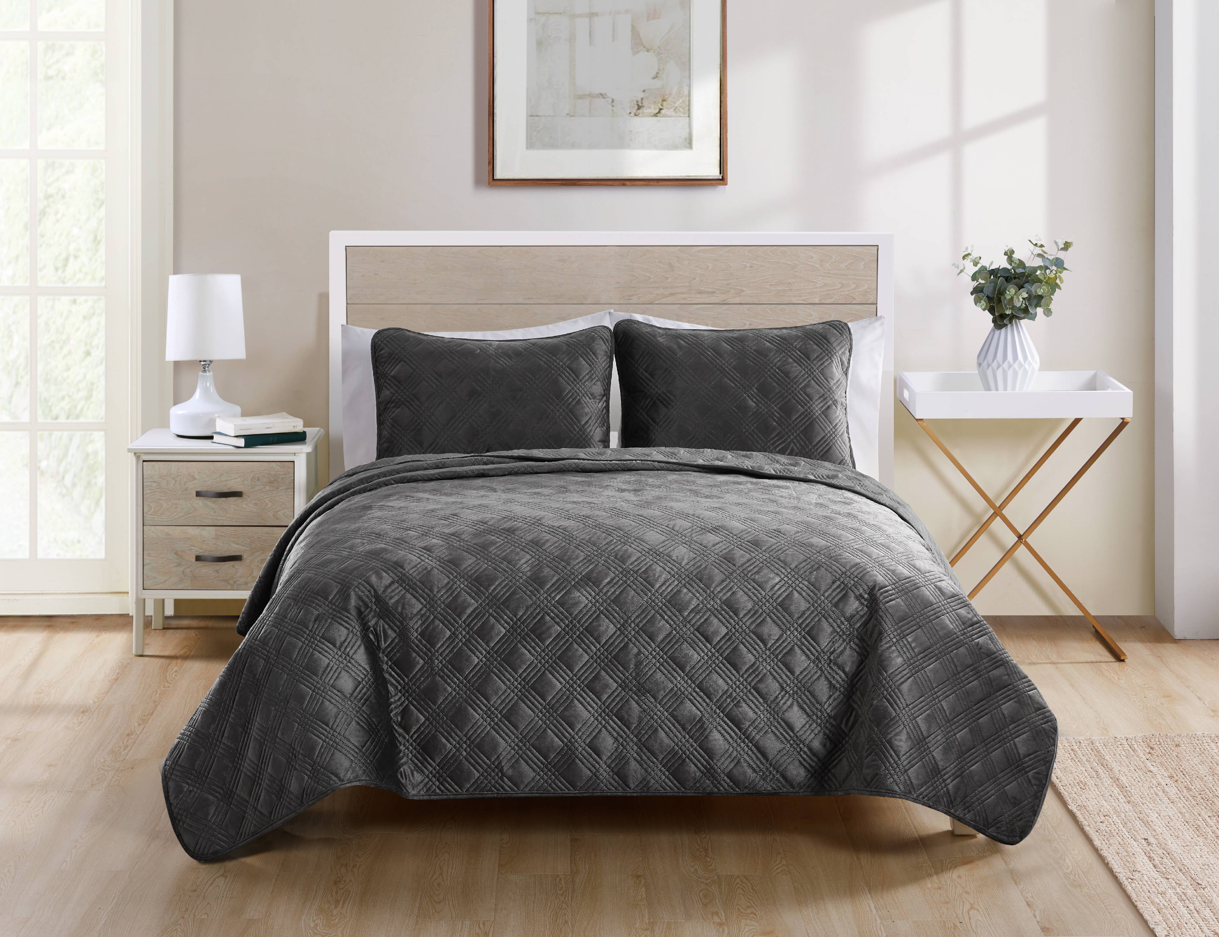 Vcny Home Diana Velvet Soft Pinsonic Quilt Set King Charcoal