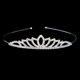 thumbnail image 4 of Deslumbrante tiara de princesa para niñas, perfecta para fiestas de cumpleaños, presentaciones y bodas. Corona de metal ligera y cómoda, color plateado, tamaño 15 x 12 x 4 cm., 4 of 5