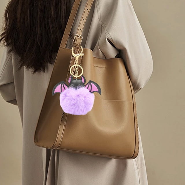 Llavero de Pom de Murciélago de Halloween | Accesorio de peluche para bolso, mochila, llaves de coche | Negro, Rosa, Púrpura | Poliéster suave | 8cm | Idea de regalo único