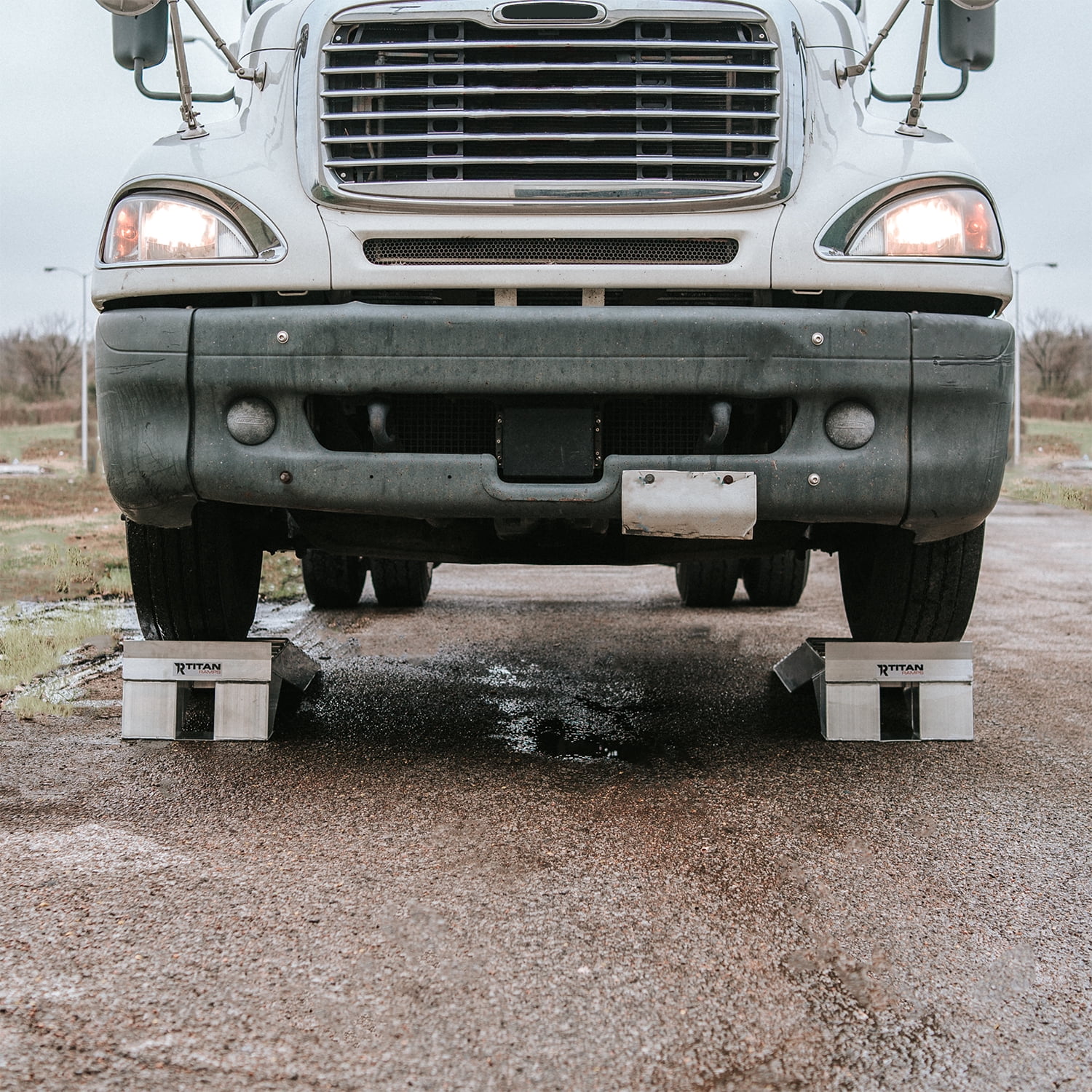 Titan Ramps Heavy Duty Aluminum Semi Truck Riser Ramp 20 000 Lb Capacity Walmart Com Walmart Com