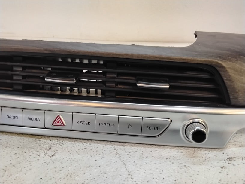 Pre-Owned 2021 Kia Telluride Radio Control Panel w/ Bezel 96540S9000SA1 OEM - Verify Specific Vehicle Fitment In Description - (Good)