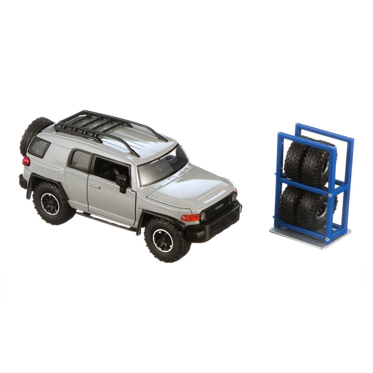 Jada Toys Toyota FJ Cruiser with Roof Rack with Extra Wheels