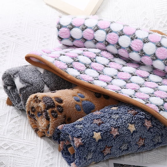 Vnanda Dog Blankets for Small Dogs, Puppy Blankets Paw Print Pattern Fleece Throw Pet Blanket, Small Dog Kitten Blankets Washable