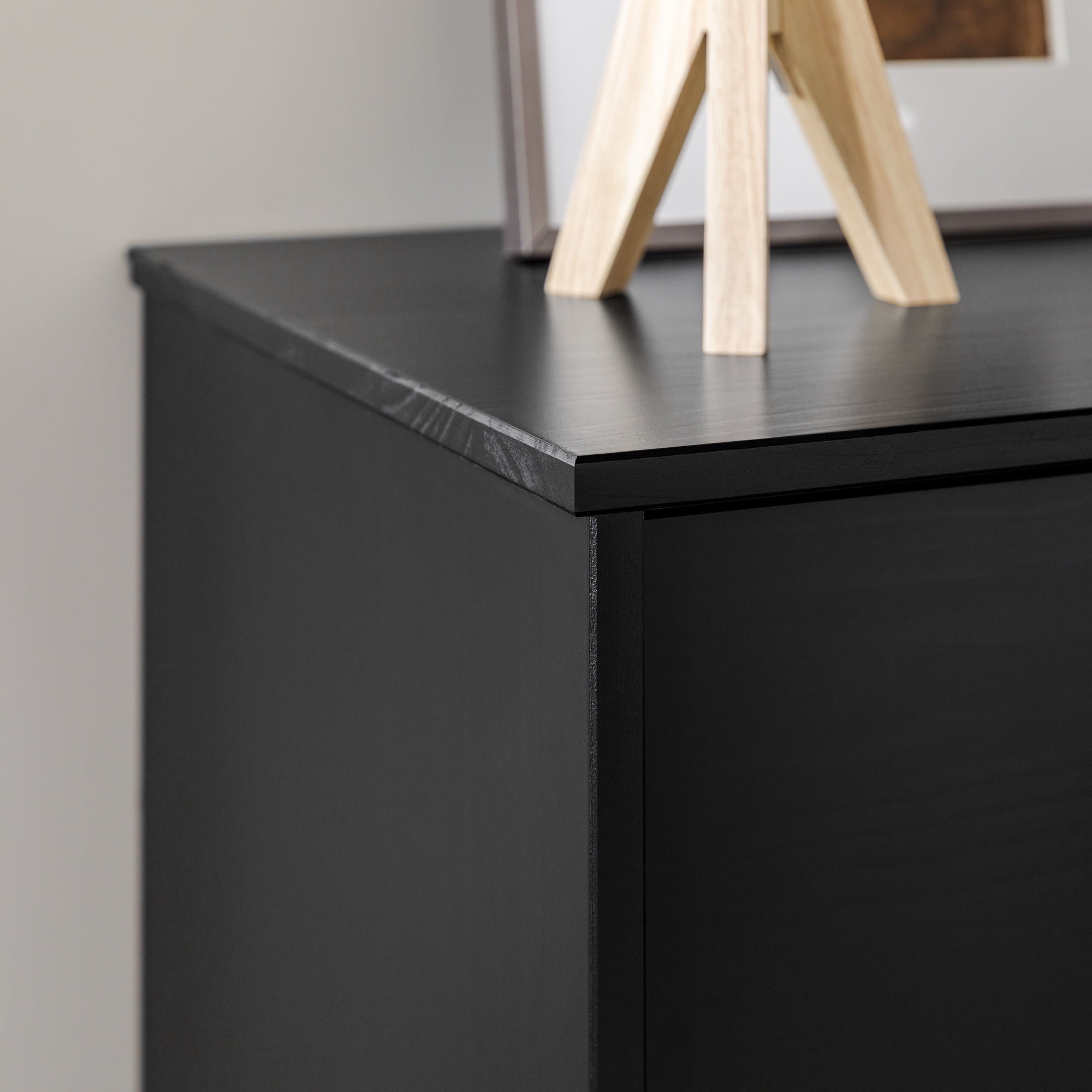 Walker Edison 2-Drawer Groove Handle Solid Wood Nightstand – Black