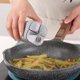 thumbnail image 4 of Juego de especias de plástico 4 en 1 con tapa abatible | Contenedores herméticos para condimentos | Organizador de cocina transparente para encimera o armario, 4 of 6