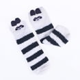 thumbnail image 3 of Calcetines gruesos y cálidos de coral esponjoso con diseño 3D para mujer, ideal como regalo de Navidad, para el suelo o para dormir (Mapache), 3 of 7