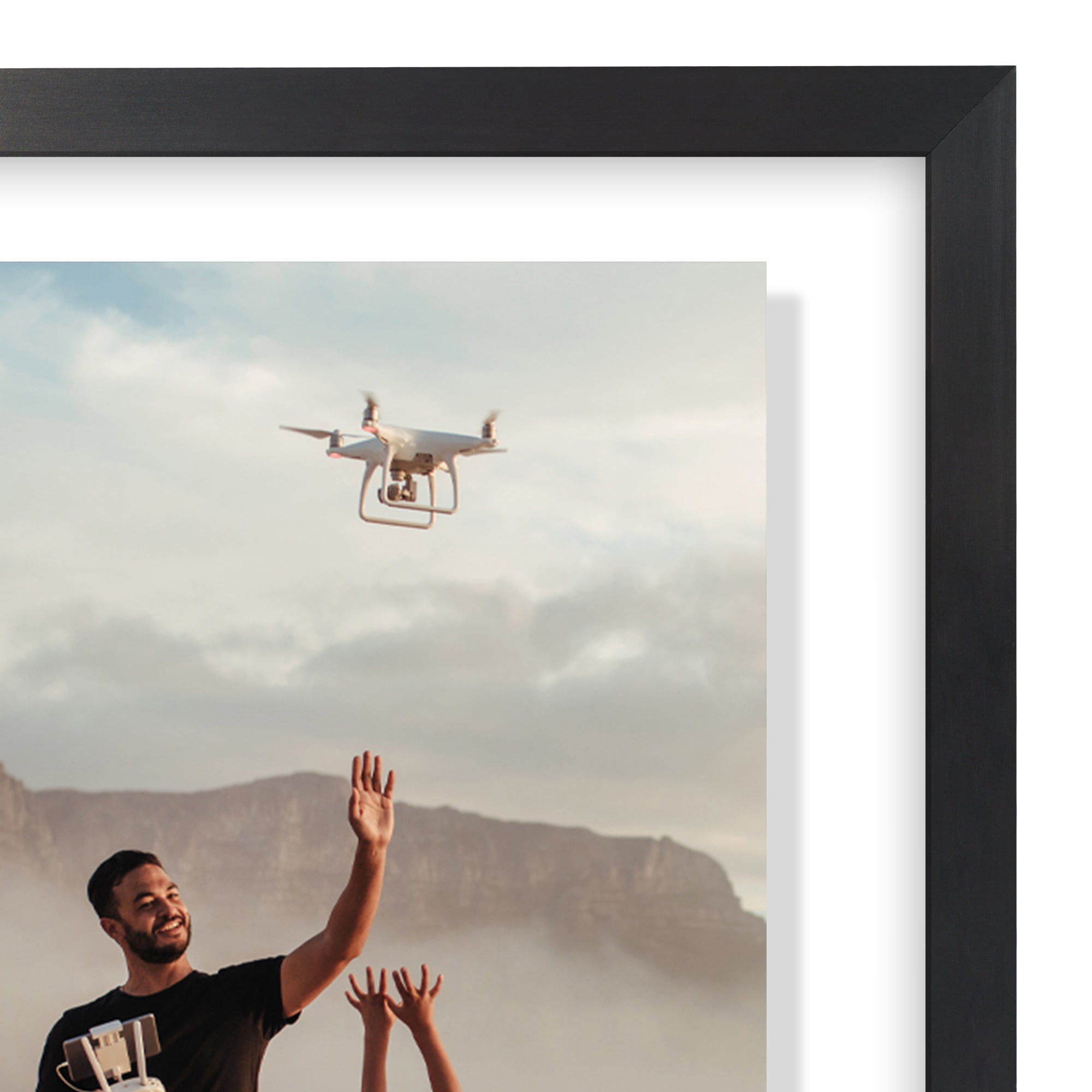 Americanflat 5x7 Picture Frame with Shatter-Resistant Glass Aluminum Floating Display Photo Signature - Black