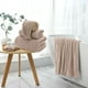 thumbnail image 2 of Juego de 3 toallas de baño extragrandes con gorro de ducha. Toallas de baño extragrandes, supersuaves y absorbentes. Toalla de microfibra para ducha, ideal para hoteles, baños y gimnasios., 2 of 7