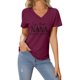 thumbnail image 1 of Camiseta informal de mujer con estampado de corazones de San Valentín: cuello redondo, manga corta, mezcla suave de poliéster y spandex para climas cálidos., 1 of 4