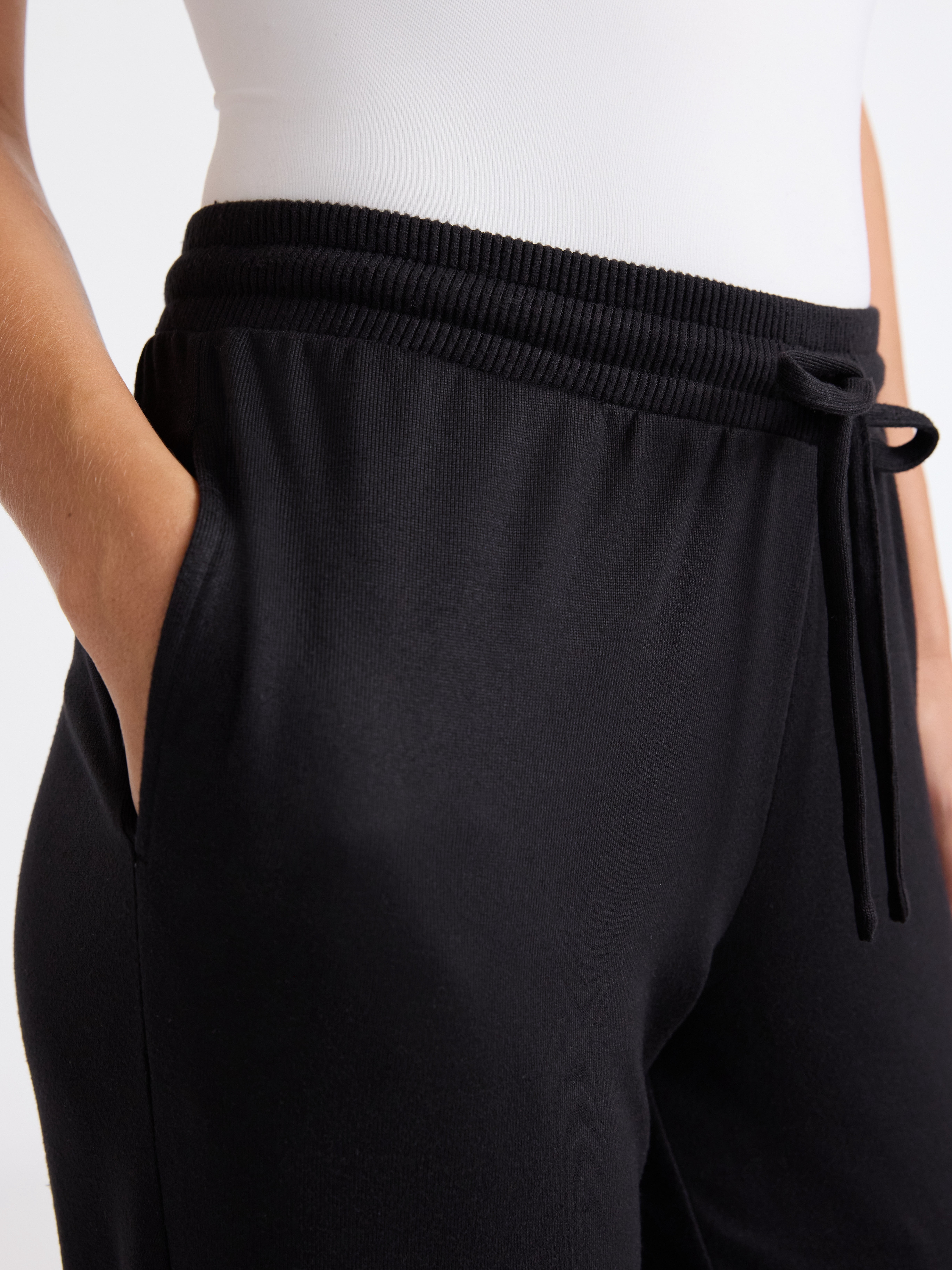 Joyspun Women's Cozy Lounge Collection Hacci Knit Sleep Joggers, 29'' Inseam, Sizes XS-3X