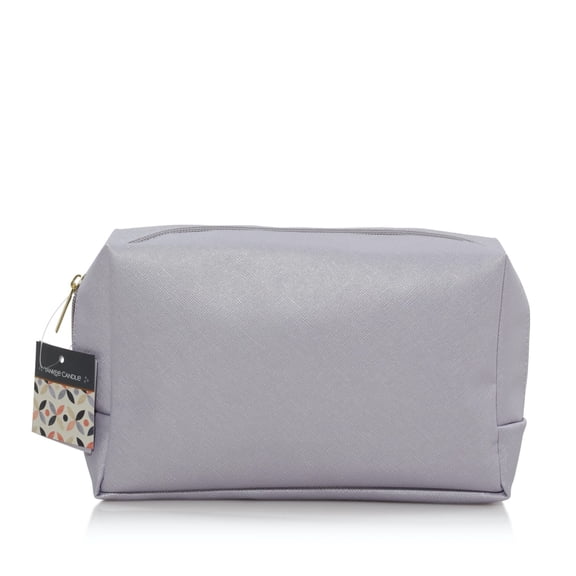 Yankee Candle Medium Tote Giftset | Includes 1 Yankee Candle Signature Small Tumbler Candle, 1 ScentPlug Diffuser, and 1 ScentPlug Refill
