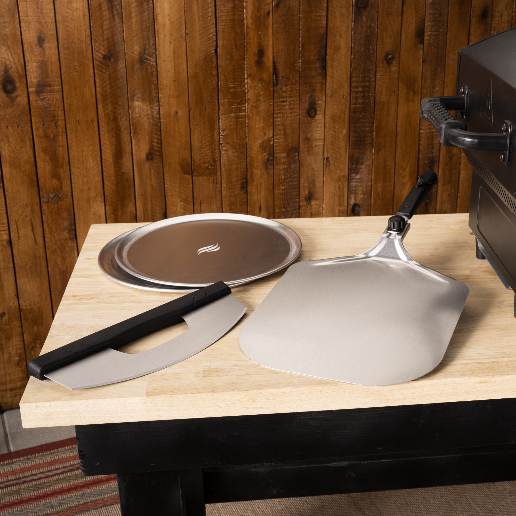 Blackstone Pizza Basics Kit with Trays, Peel, and Cutter, 4-Piece