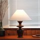 thumbnail image 5 of Lámpara de mesa de madera maciza, mesita de noche, lámpara de mesa pequeña de tela decorativa, mesa de centro, sala de estar, estudio, escritorio, adorno, lámpara de color nogal, 5 of 6