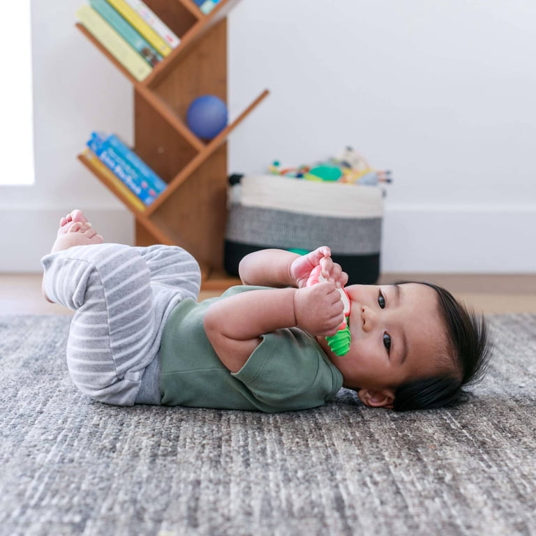 Infantino Lil Nibblers Vibrating Apple Teether -Sensory Exploration A