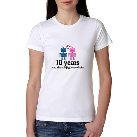 10 Year Anniversary - Robots Husband & Wife Blue & Pink Women's Cotton T-Shirt